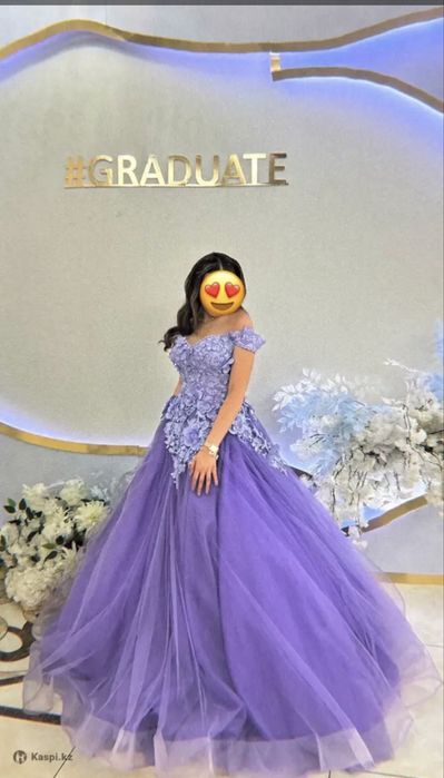 Продаю пышное платье