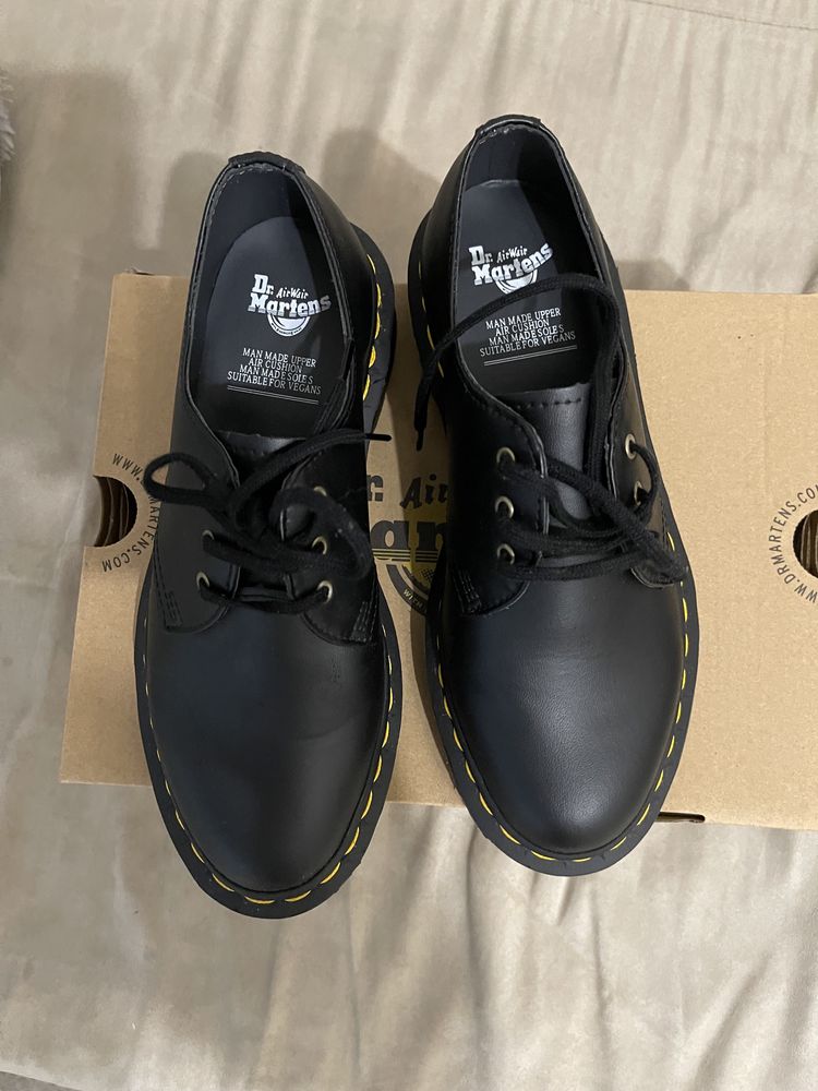 Dr Martens 141 black