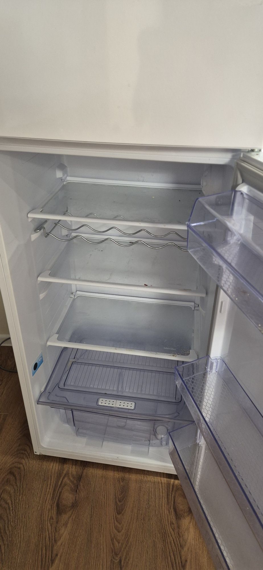 Хладилник BEKO 161см в гаранция
