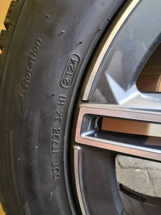 Ал. джанти AMG 19"(48, 3 см.) дизайн 5 дв. спици със з. гуми Hankook