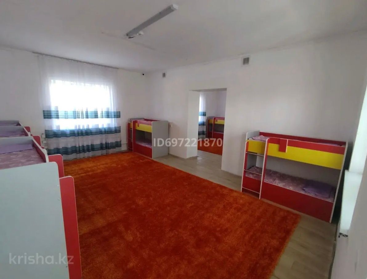 Продаётся 467 квад.метров 15 комнат.