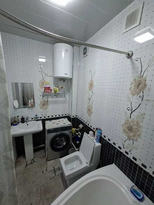 Янги домдан 3 хонали 3 каватдан квартира сотилади ГУВД