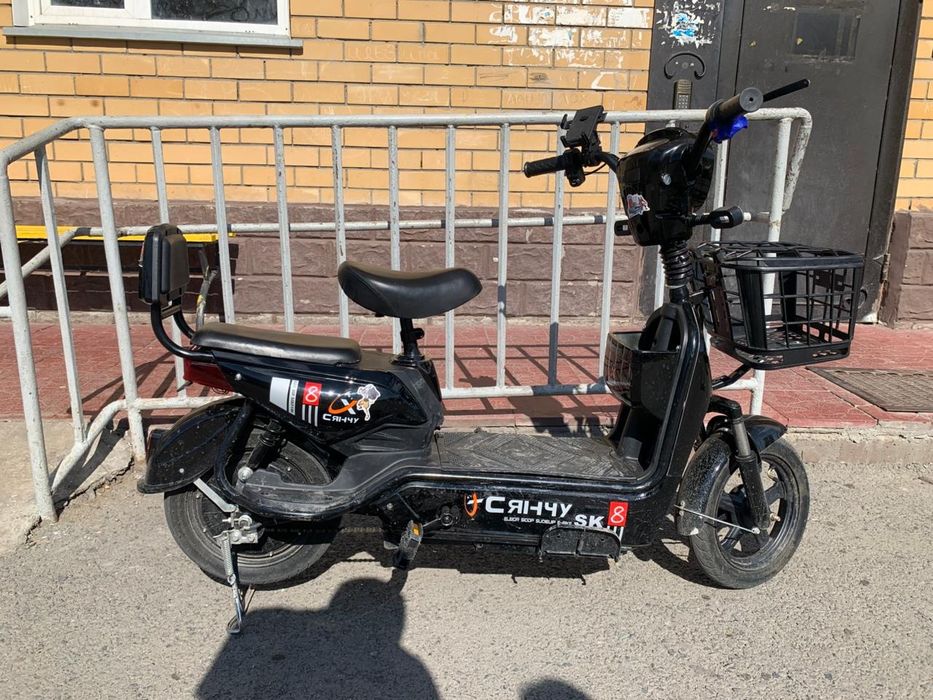 Продам электро скутер в хорошим состаяние