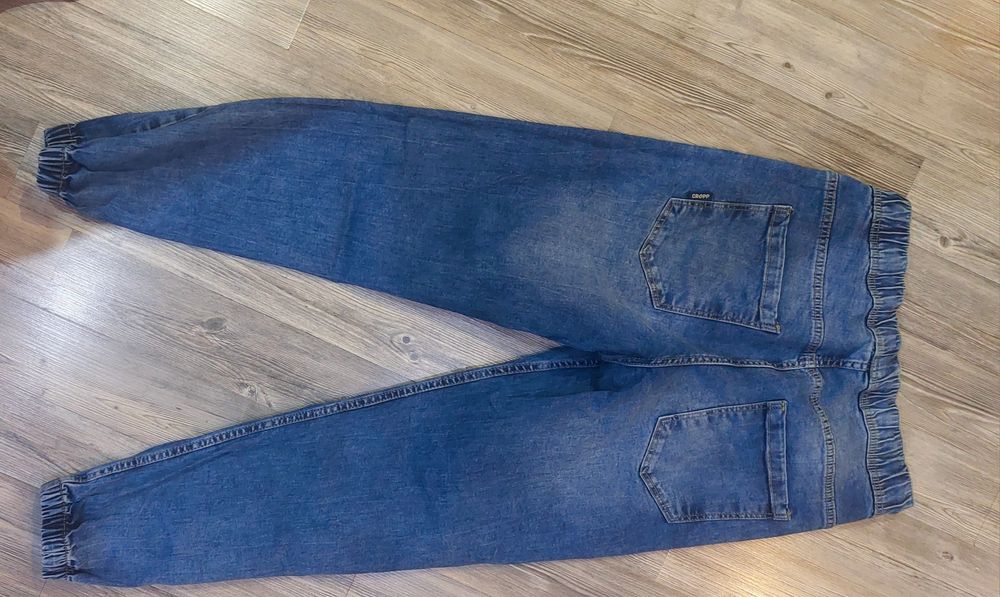 Дънки нови на  Cropp