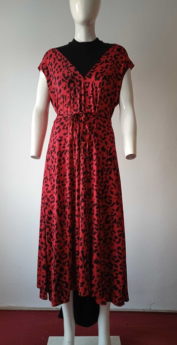 Rochie Vetements nouă