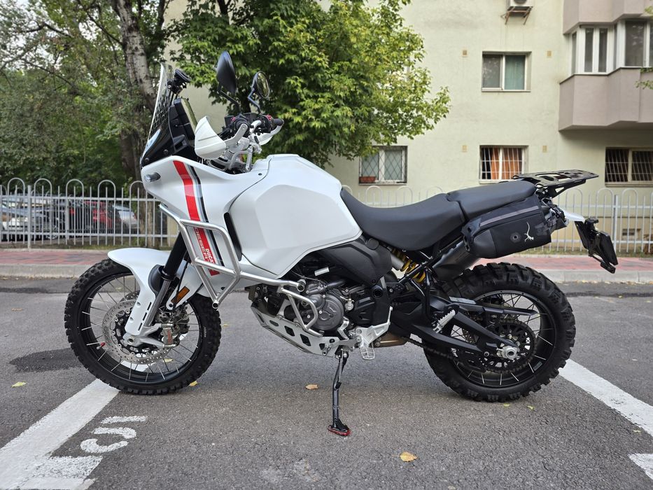 Ducati Desert X 2024