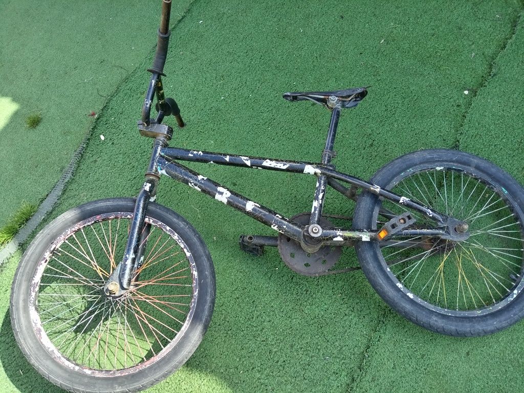 Vând BMX preț 750 lei ultimul preț