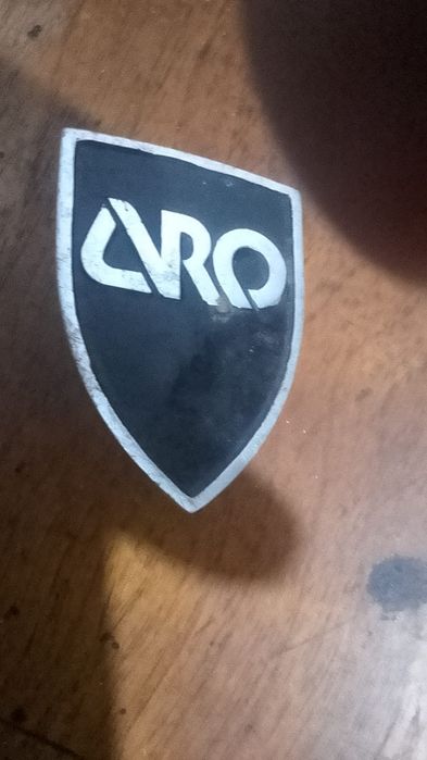 Embleme ARO.   .  .
