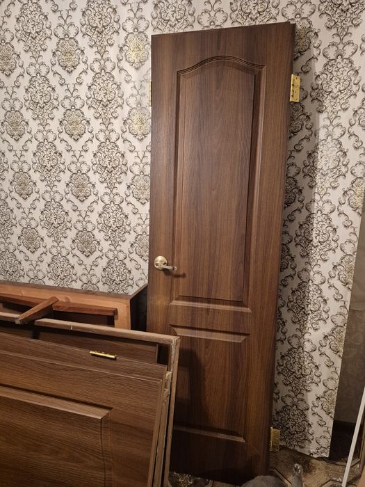 Двери  в комплекте в отличном состоянии