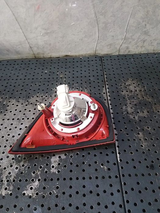 Stop tripla lampa dreapta haion vw golf 5 1k 1k6945094g 89031778