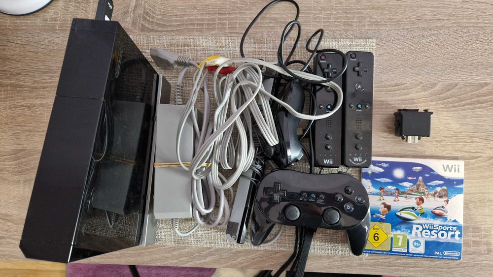 Nintendo Wii + аксесоари, хакнато, 64GB