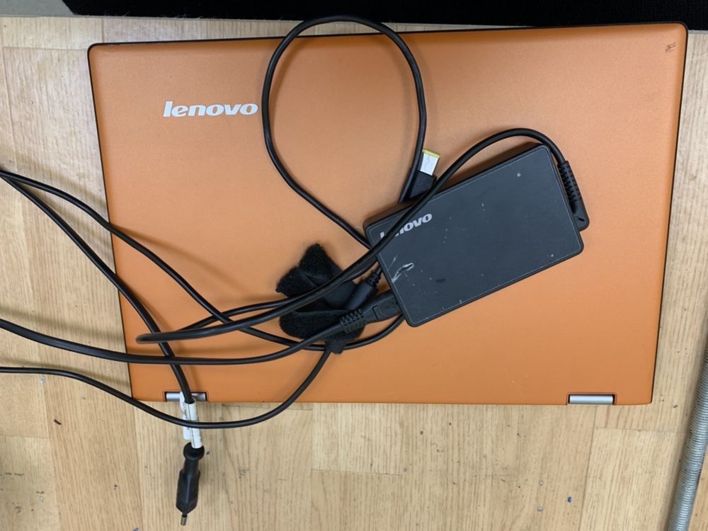 Лаптоп lenovo yoga 2 за части