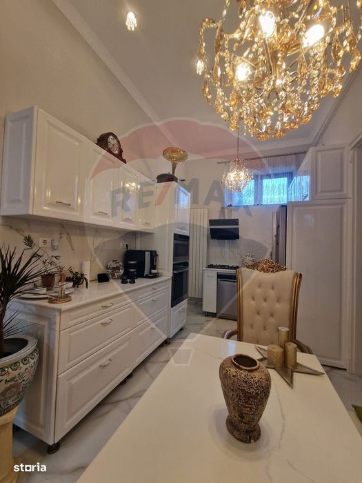 Apartament spatios la curte 2 dormitoare Salonta str. Republicii