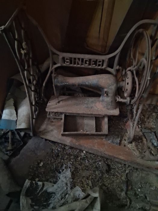 Sarma inginpata si 2 marmide aluminiu de 50 de litri