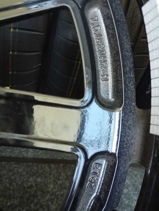 Jante Mercedes S Class W222 Anvelope vara noi Triangle 275 35 20