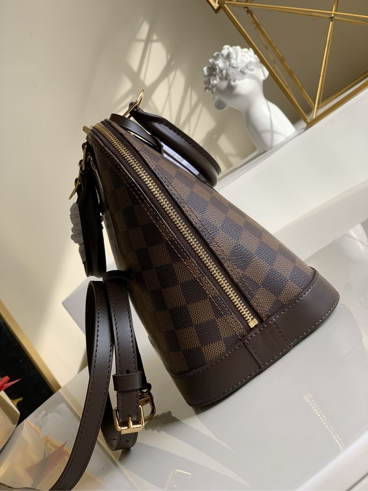 Louis Vuitton Alma