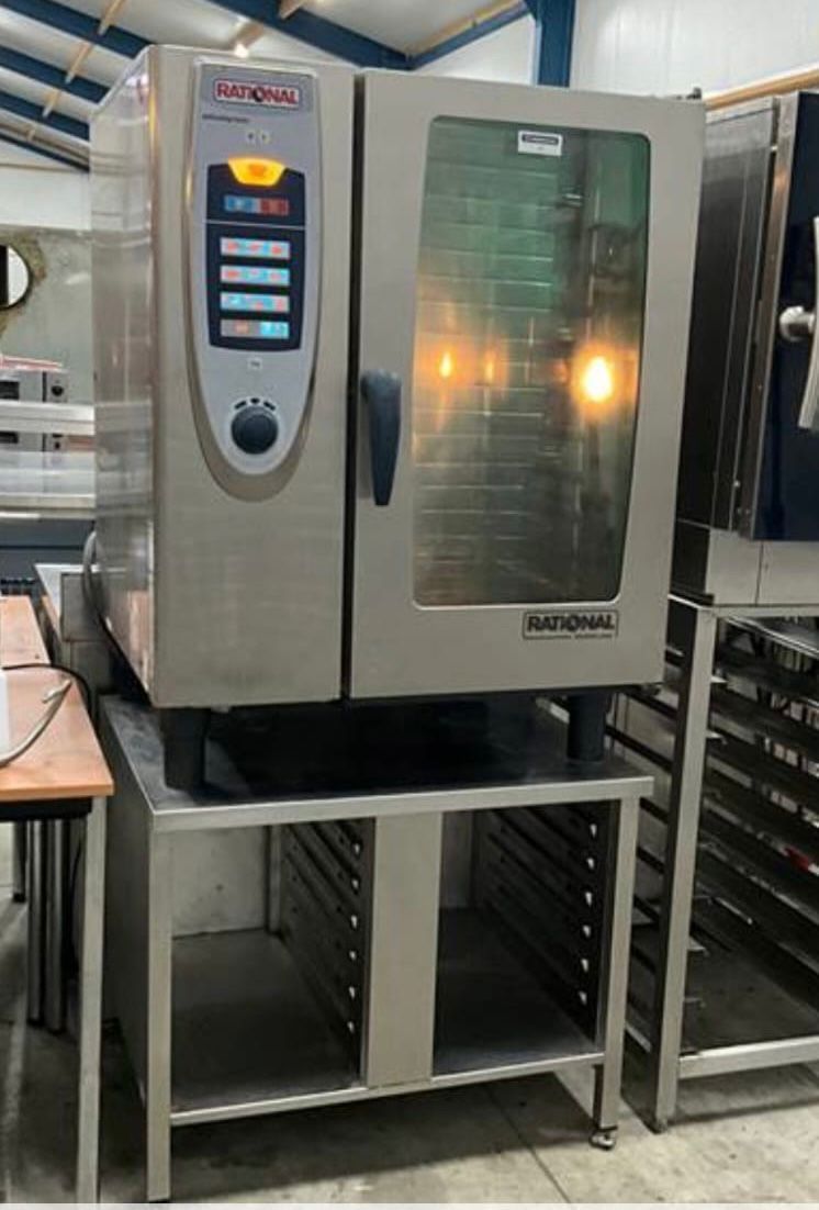 Cuptor convectomat Rational 10 tavi