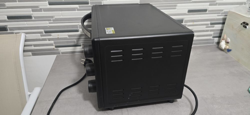 Cuptor electric Zilan 1200w 15l model zln0973 nou