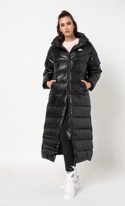 Nike яке ново без етикет