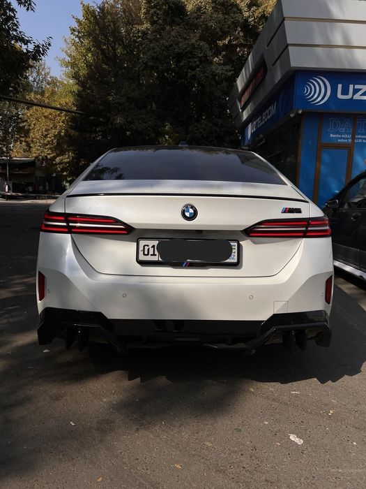 Продаётся BMW I5 35L FULL