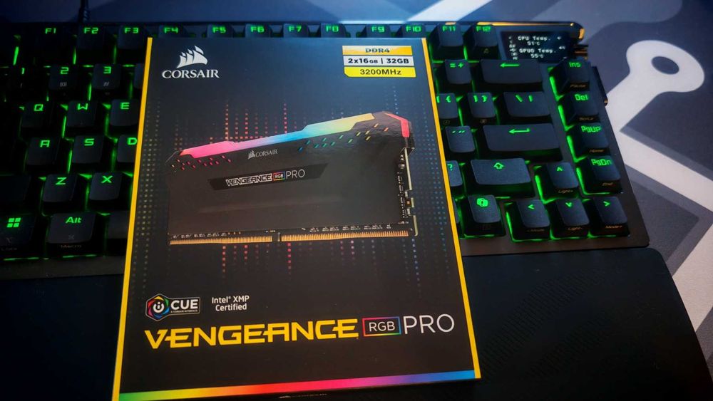 Нова ! Рам памет Corsair VENGEANCE RGB PRO 32GB (2x16GB) DDR4 3200MHz