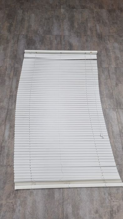 Жалюзи 80 на 140, 8 шт