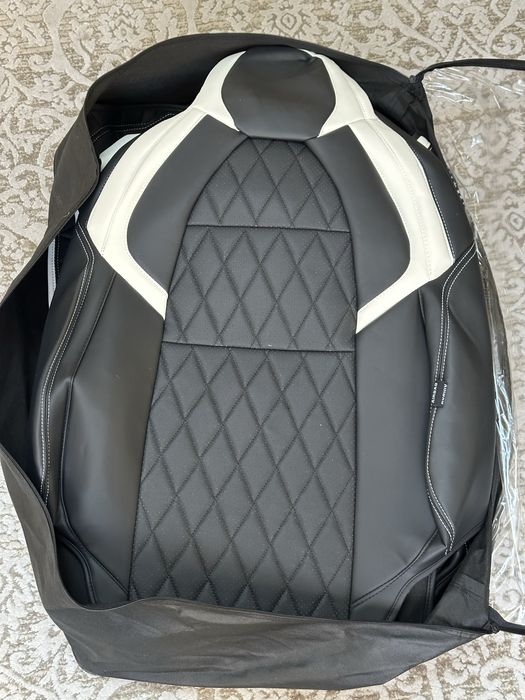 Продам чехол на Zeekr 001