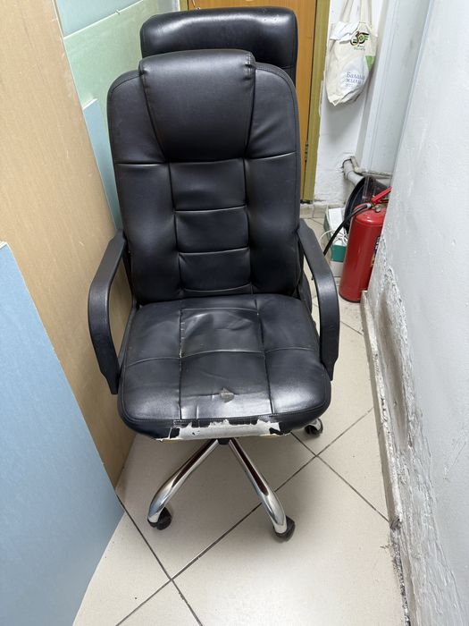 2 стула кожзаменитель