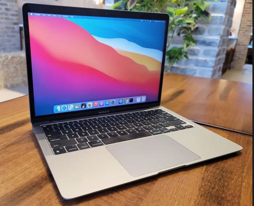 Продам Mackbook m1 / 256 gb / Разбита матрица, но в рабочем состоянии