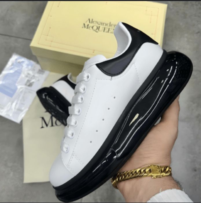 Alexander McQueen Black&White