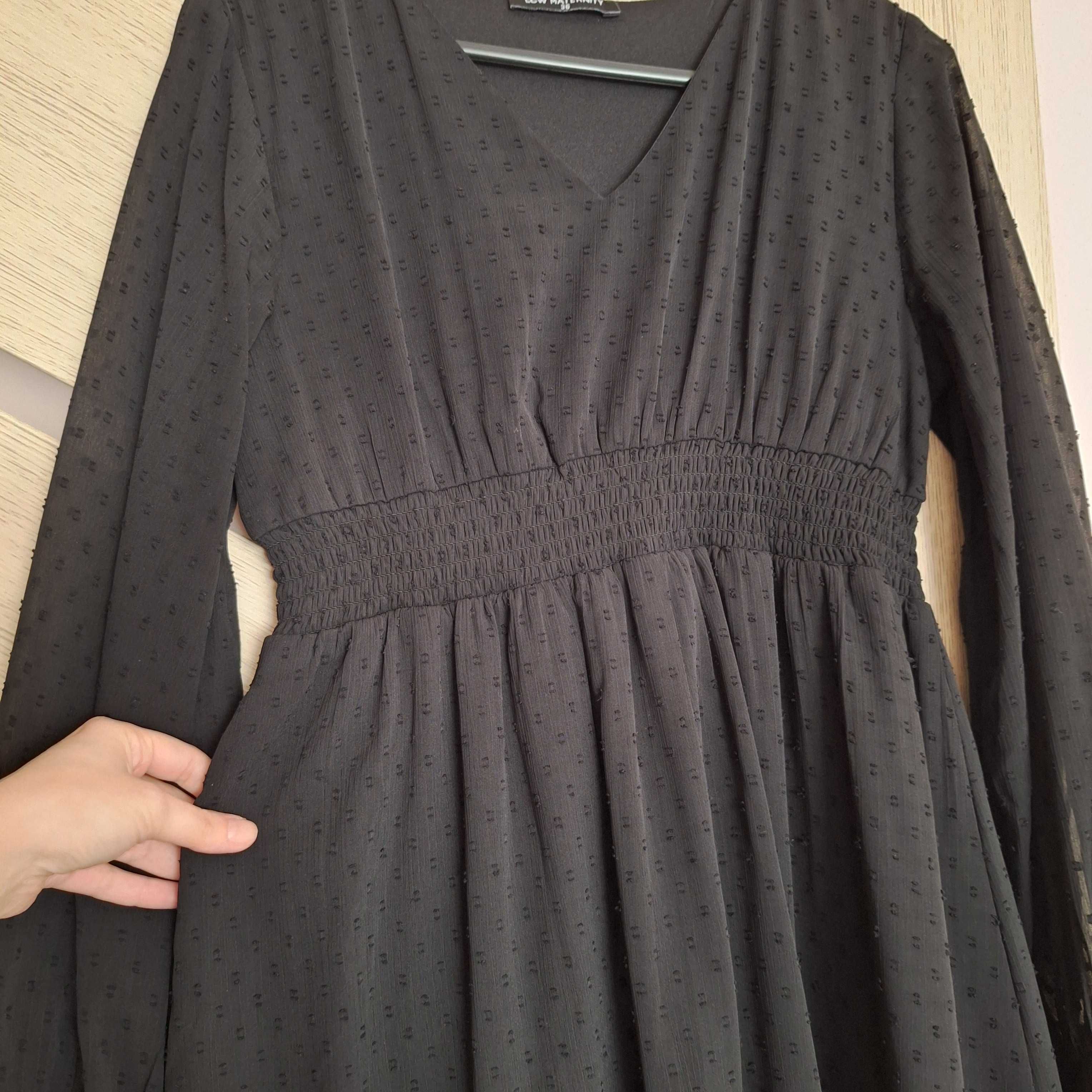 Rochie neagră pentru gravide