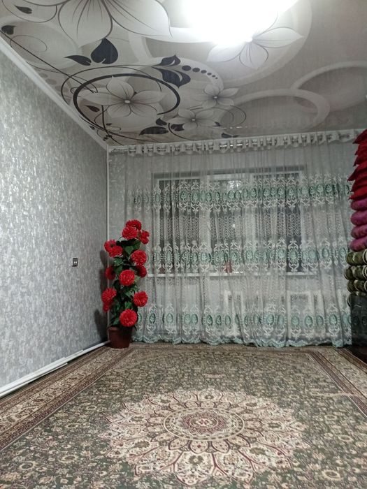 Квартира сотилади 5/3 4хона 3 етаж