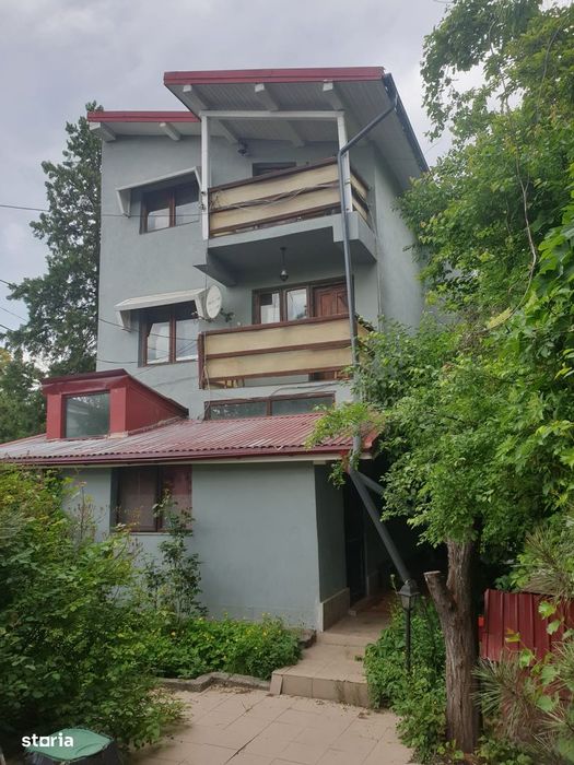 Comision 0 - Casă 8 camere, Iași Centru Civic