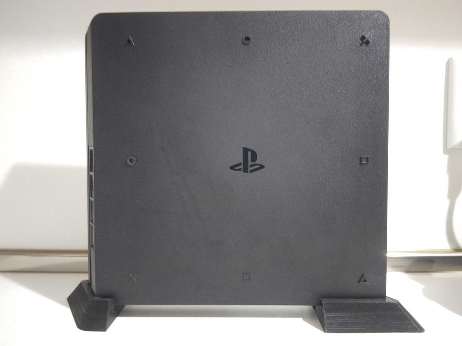 Playstation 4 Slim 1 TB / пълен комплект /