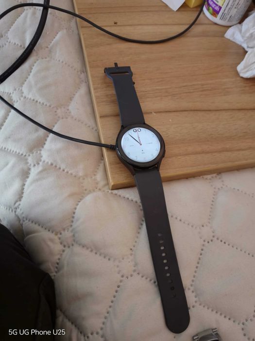 Часовници,смарт и кварц