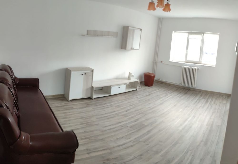 Apartament 2 camere: etaj 2/mijloc/decomandat!