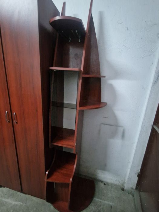 Vând mobila de sufragerie