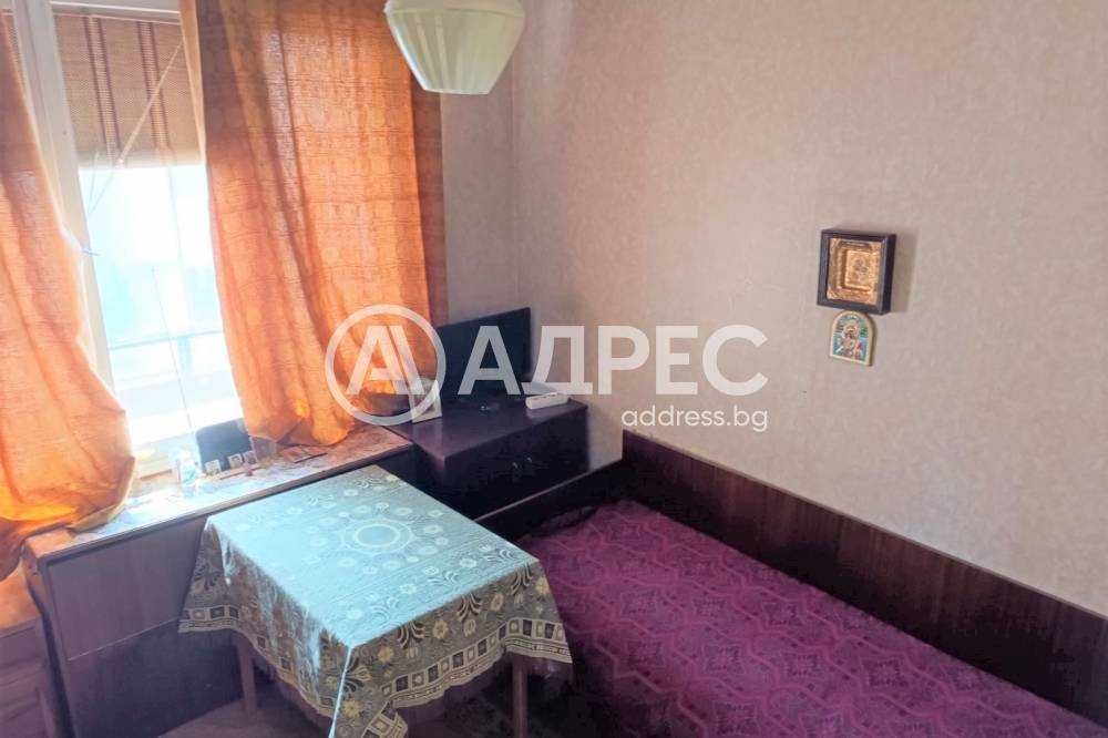Многостаен апартамент в кв. "Варош"!