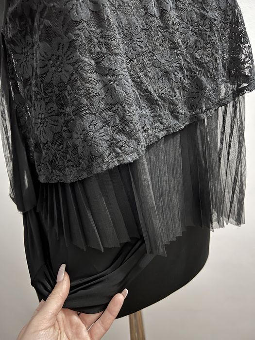 Top mariou H&M negru din voal si dantela S