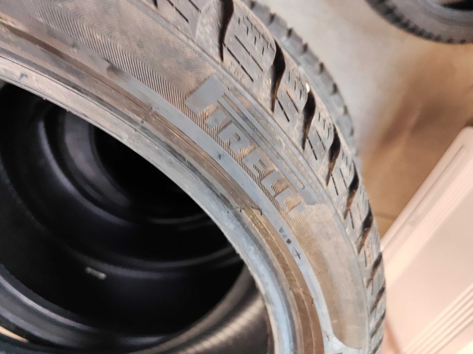 4бр.зимни гуми 225/40/18 Pirelli