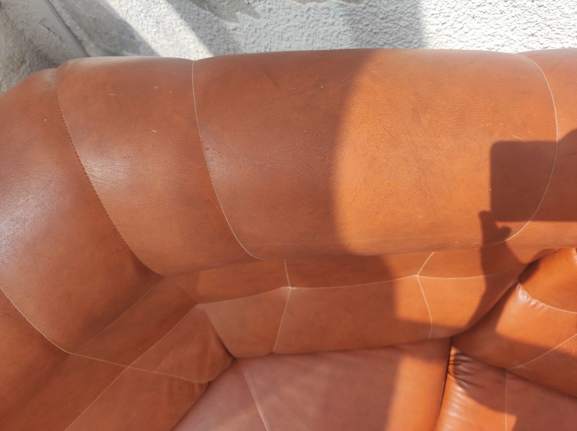 Кафяв ъглов кожен диван 210 х 250 см