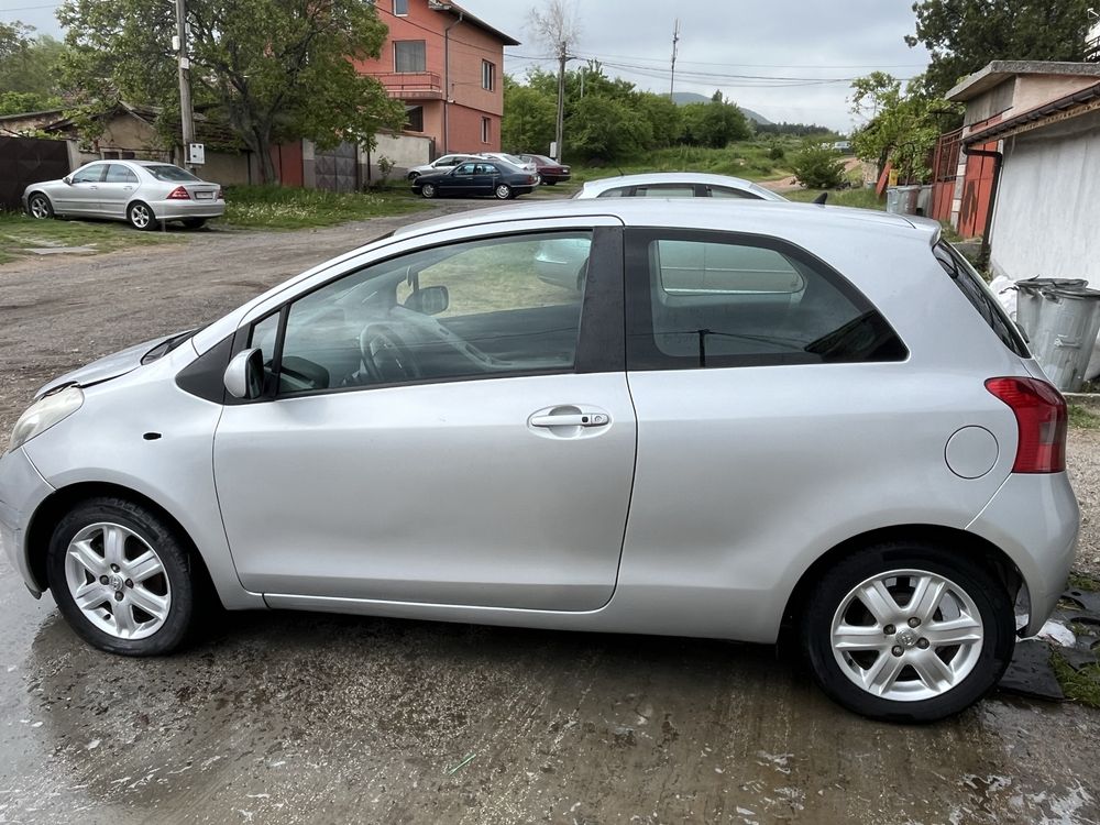 Toyota Yaris 1.3 автоматик на части