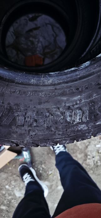 Vand 4 cauciucuri bune 215/65/r15C