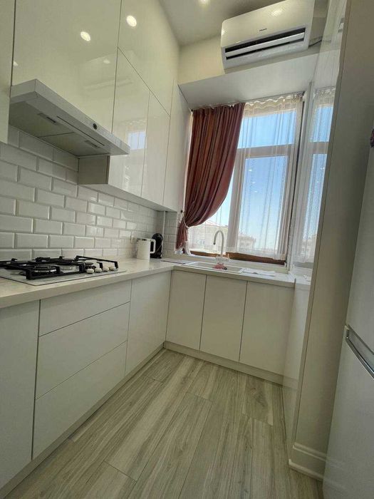 Продаётся 3-ком квартира с ремонтом и мебелью в ЖК VEK (Паркентский)