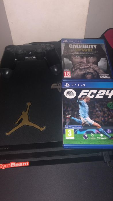 Vand urgent! PS4 pro + jocuri