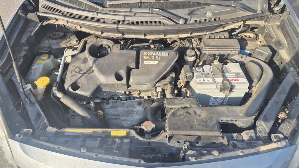 Renault koleos 4x4 SUV benzina similar Nissan Xtrail, carlig tarctare