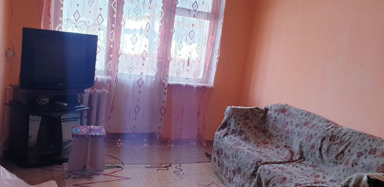 Срочно сдаётся 2х комнатная квартира на 5этаже в доль дороги