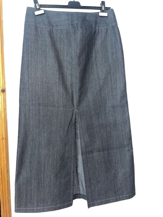 Fusta din blug neagra