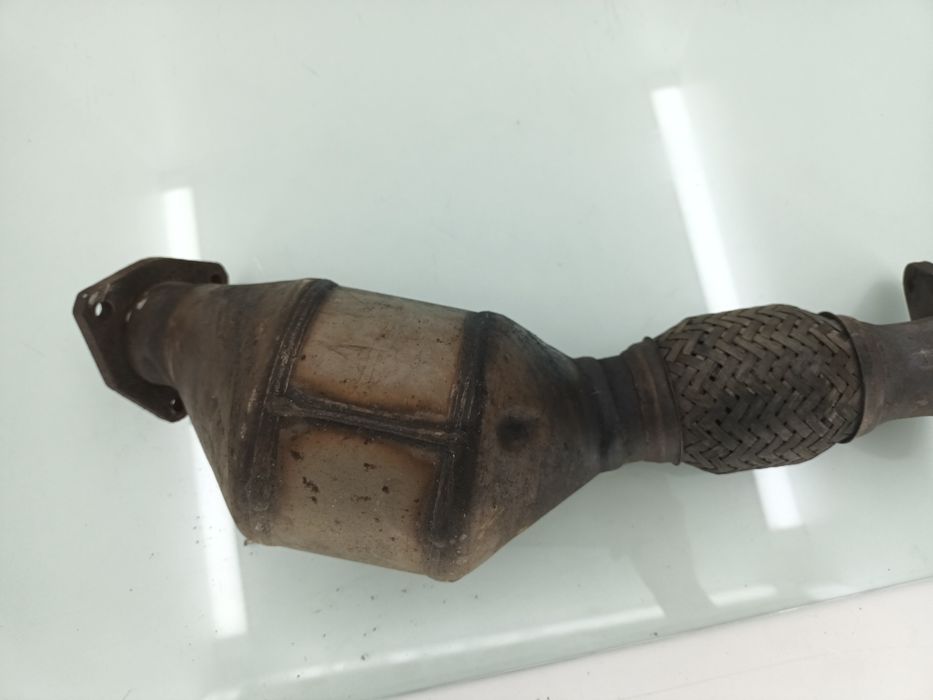 Dezmembrez Catalizator de pe Audi A4 B6 2001-2004