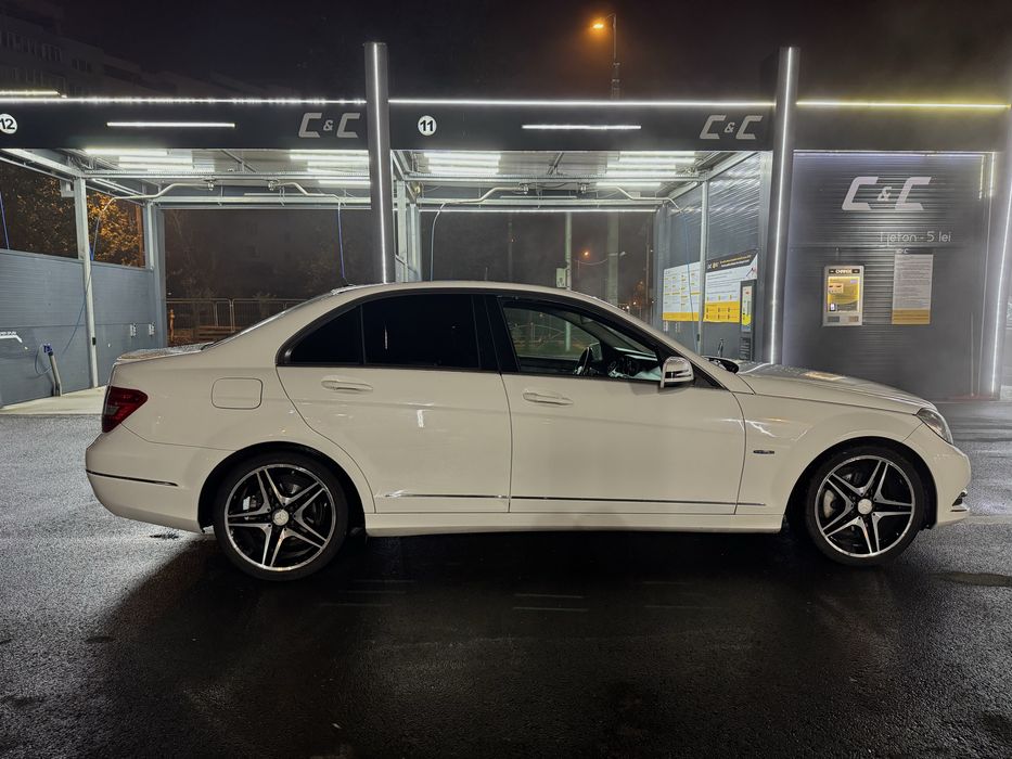 Mercedes C class CDI200 2012